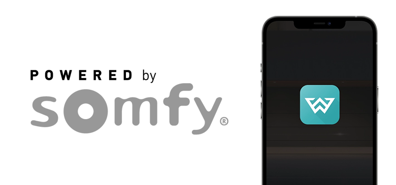 Zdjęcie przedstawiające logo powered by Somfy oraz smartfon z logo Wiśniowski.